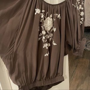 Brown cropped blouse